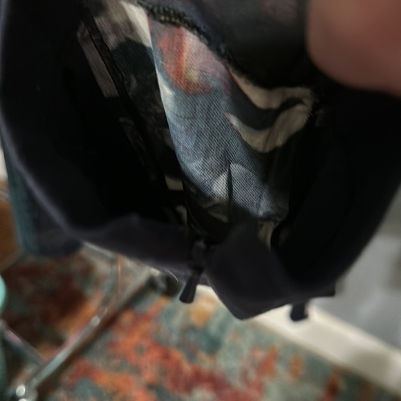 Paul Smith pants. EUC. Zip pocket. Zip hem floral. Size 44 - Picture 6 of 7